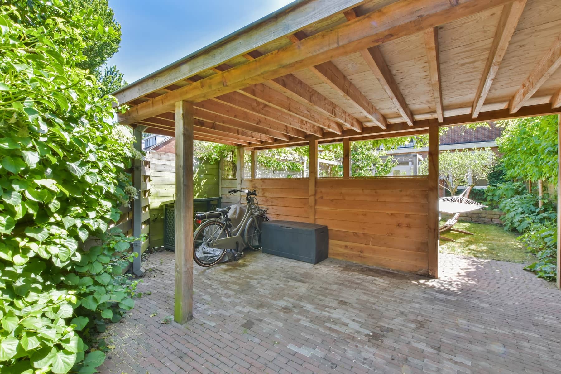 Réalisation abris de jardin et carports à la réunion